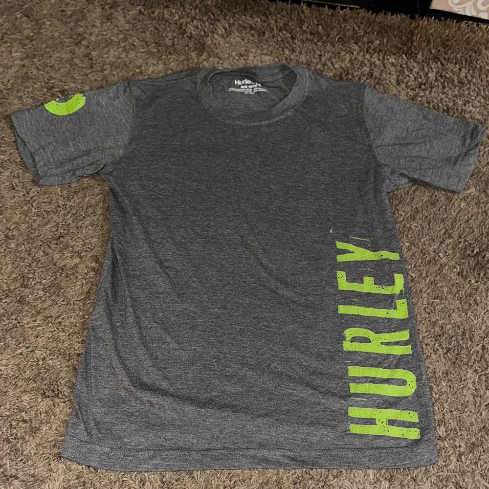 🦄3 FOR $15! Hurley t-shirt